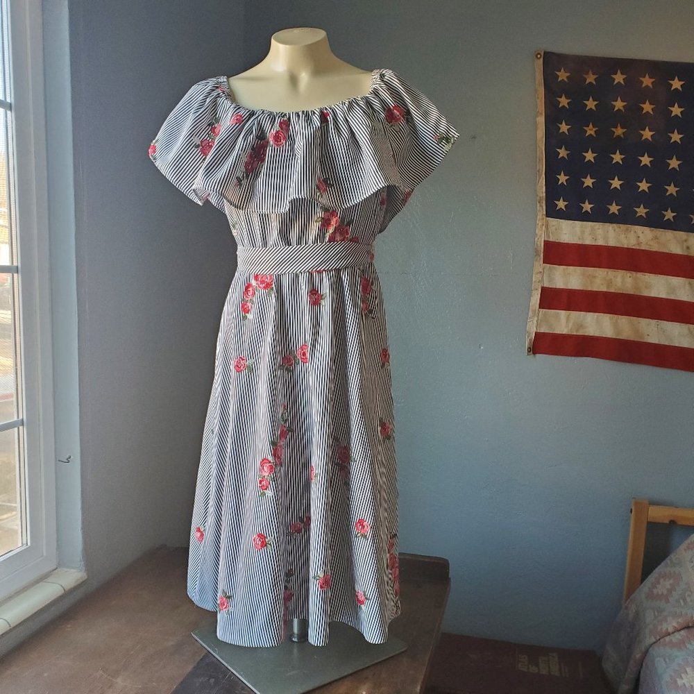 Sz 2 Calvin Klein stripe floral embroidered dress